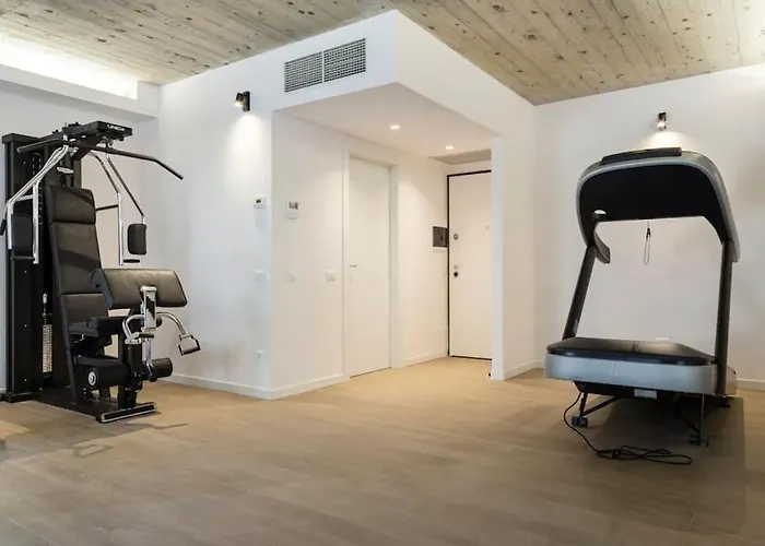 Apartman Duomo Space Free Parking - Private Gym- Metro Milánó