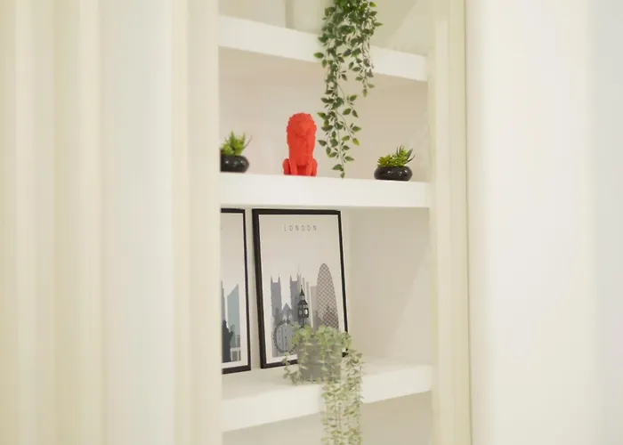 Macchi Charming By 101flats *