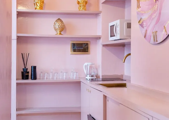 Piazza Del Carmine - Gold Exclusive - In The Underground No Windows *