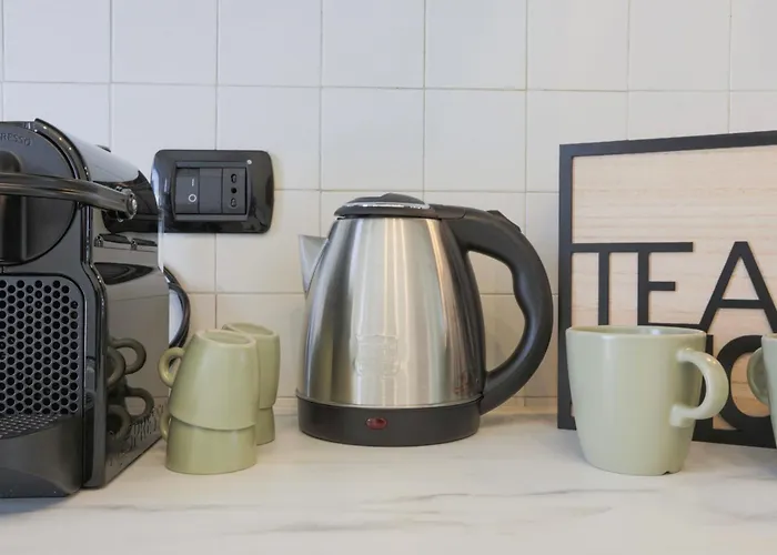 Urban Elegance Station W/private Garage *