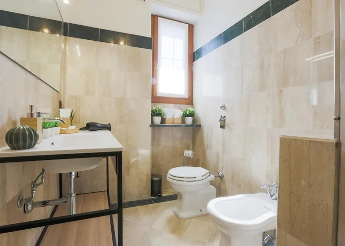 Urban Elegance Station W/private Garage Lejlighed