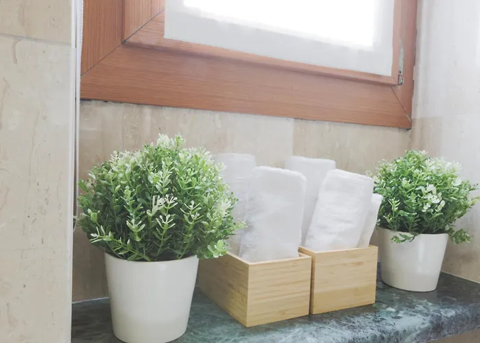 Urban Elegance Station W/private Garage Lejlighed *