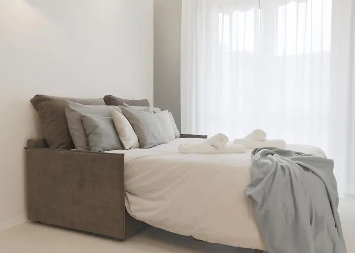 Апартаменты Station Modern Flat W/private Parking Милан