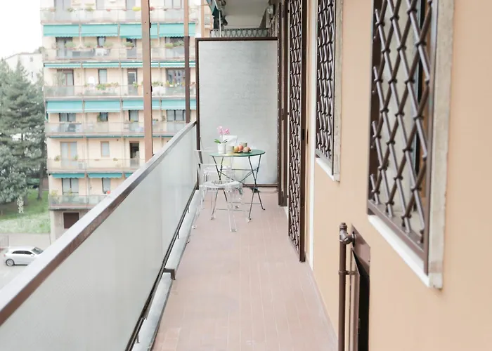 New Modern Flat 10 Minutes Walk From Station Lejlighed