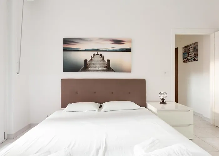 Apartamento Guesthost - Corvetto M3 Bright With Balcony! Milão