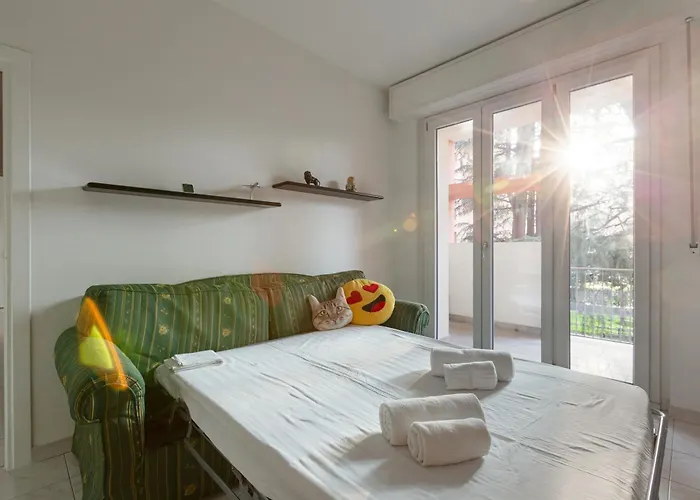 Guesthost - Corvetto M3 Bright With Balcony! Lägenhet Milano
