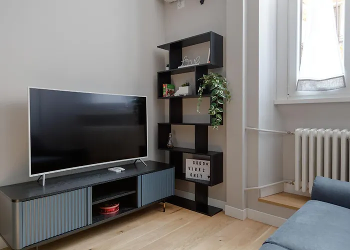 Mac Mahon - Urban Oasis Apartment!