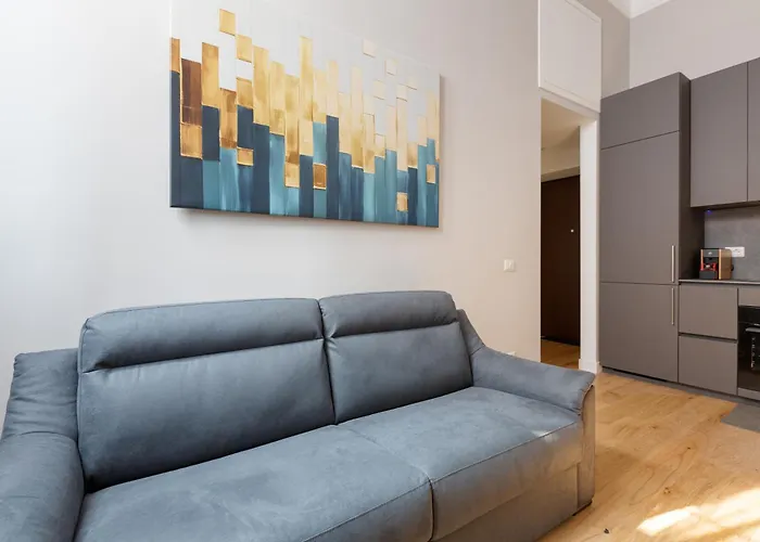 Mac Mahon - Urban Oasis Apartment!