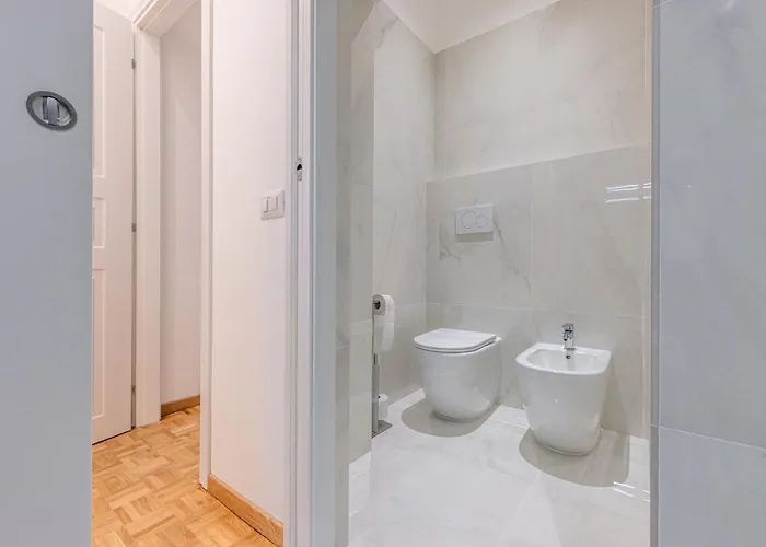 2 Bedroom - Chinatown