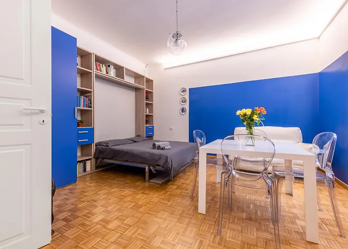 2 Bedroom - Chinatown * Милан