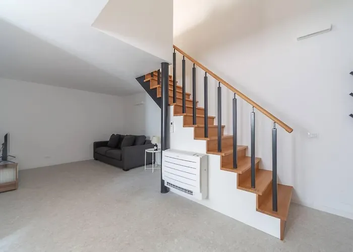 Loft-hosted By Sweetstay *