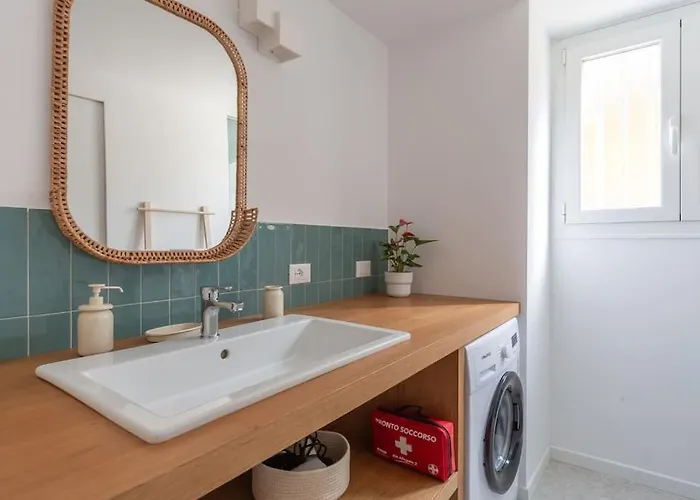 Loft-hosted By Sweetstay