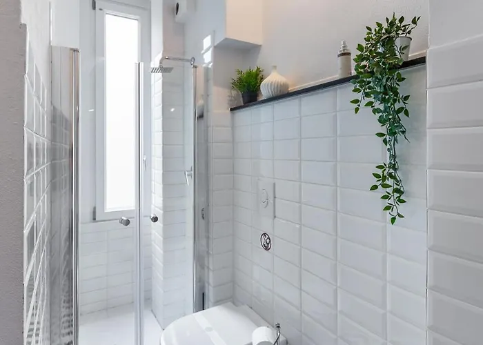 Navigli Bocconi In The Heart Of *