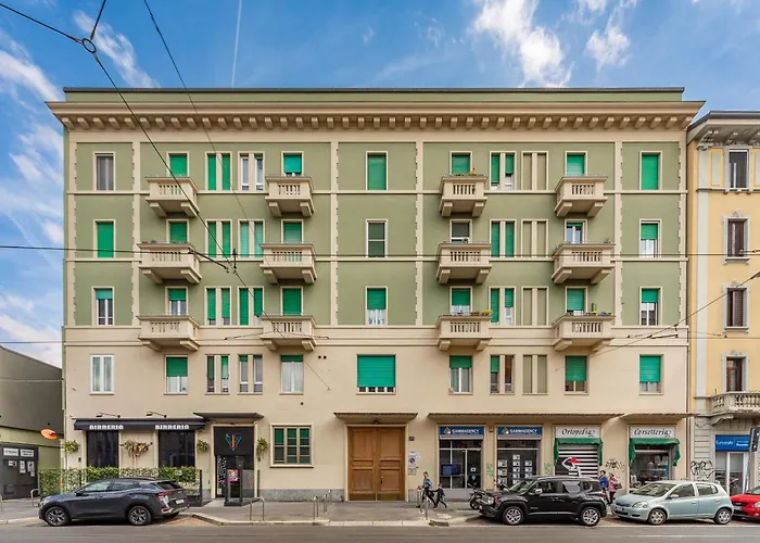 Navigli Bocconi In The Heart Of