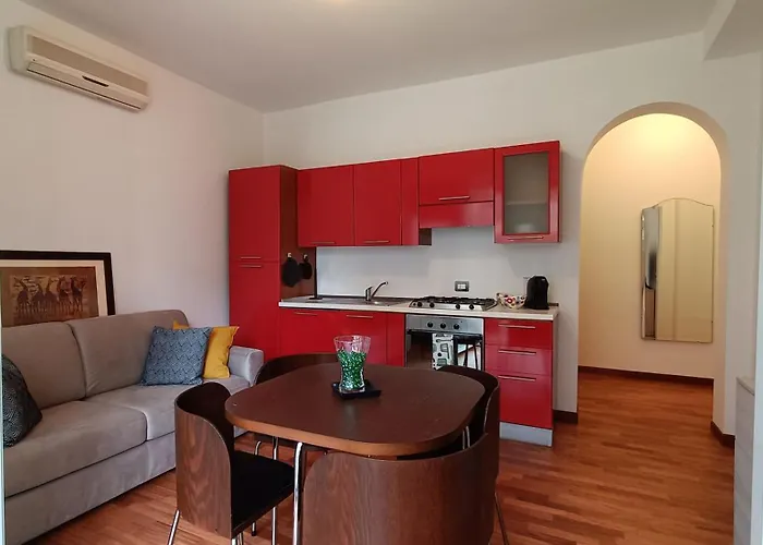 Sahi - Via Dei Ciclamini Mm1 Primaticcio, Stadio San Siro, Ospedale San Carlo *