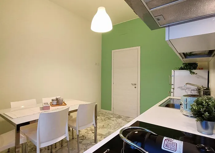 Sahi - Via Dei Ciclamini Mm1 Primaticcio, Stadio San Siro, Ospedale San Carlo Lejlighed Milano