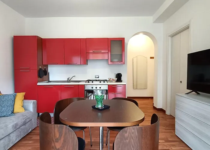 Sahi - Via Dei Ciclamini Mm1 Primaticcio, Stadio San Siro, Ospedale San Carlo *