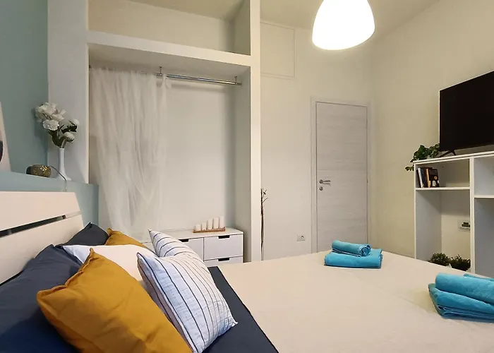 Sahi - Via Dei Ciclamini Mm1 Primaticcio, Stadio San Siro, Ospedale San Carlo