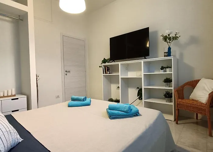 Sahi - Via Dei Ciclamini Mm1 Primaticcio, Stadio San Siro, Ospedale San Carlo *