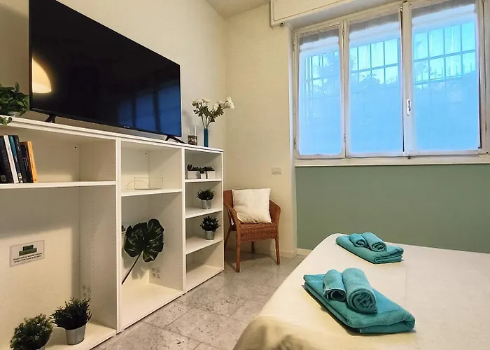 Sahi - Via Dei Ciclamini Mm1 Primaticcio, Stadio San Siro, Ospedale San Carlo