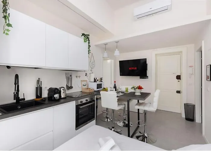Garden With Free Netflix And Wi-fi Milano