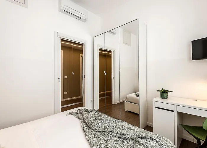 Stayeasy Petrella21 - 4 Bedrooms, 3 Baths - Station * Milano