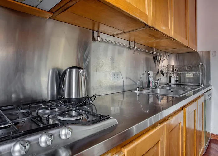 Joivy Spacious Flat, Excellent Centre Access 아파트