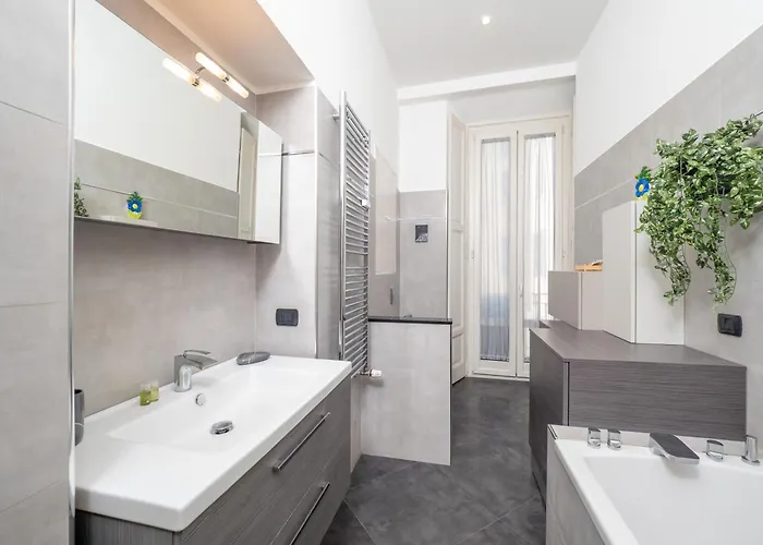 Luxury In The Iconic Avenue Of * Milán