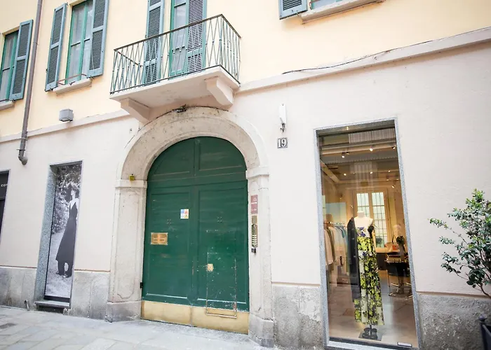 Romantic Spiga * Milaan