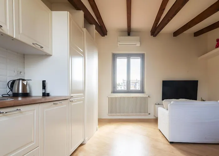 Appartement Bilocale In Ottima Posizione: Tra E Lima