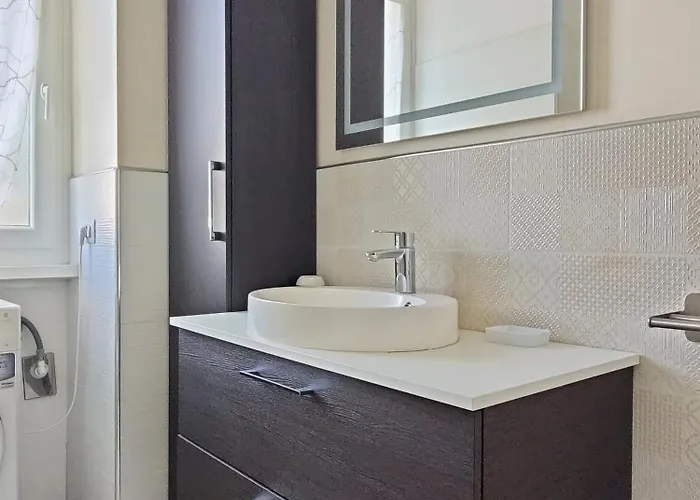 Modern Flat - Via Crimea