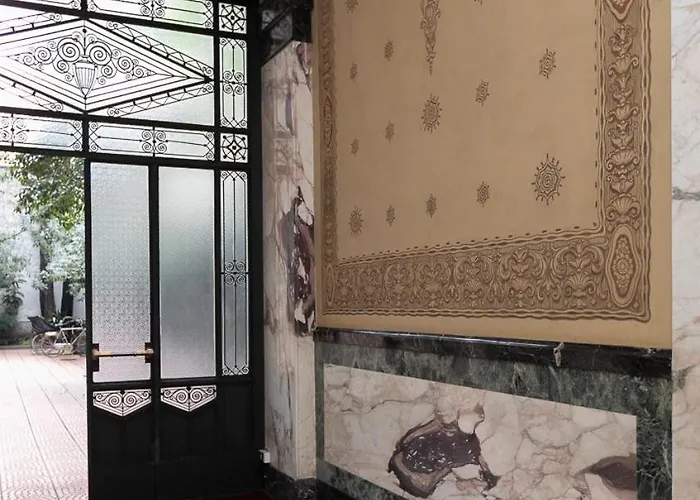 Giovio 11 - Eccellente - Spazioso - *