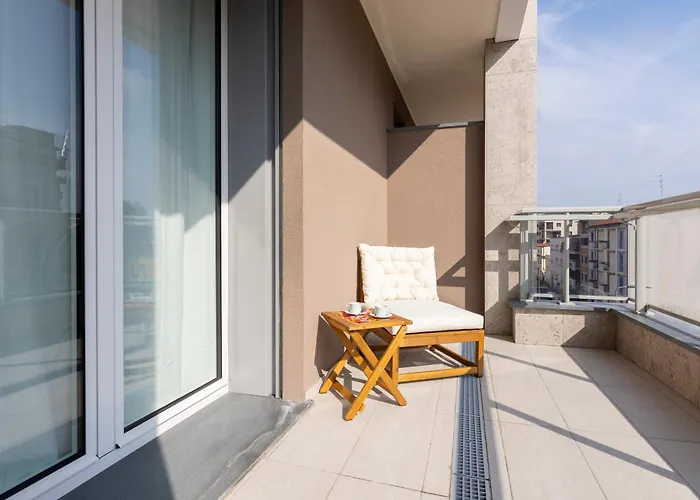 Guesthost - Glam Flat Appartamento *