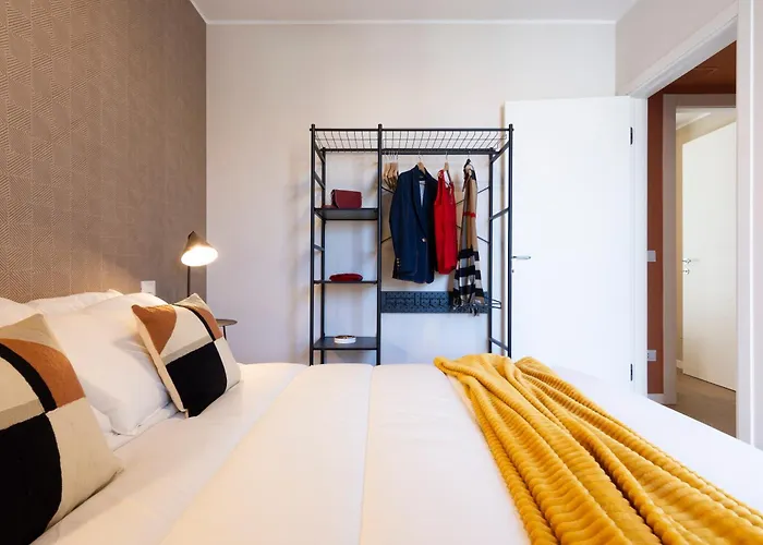 Guesthost - Glam Flat Milano