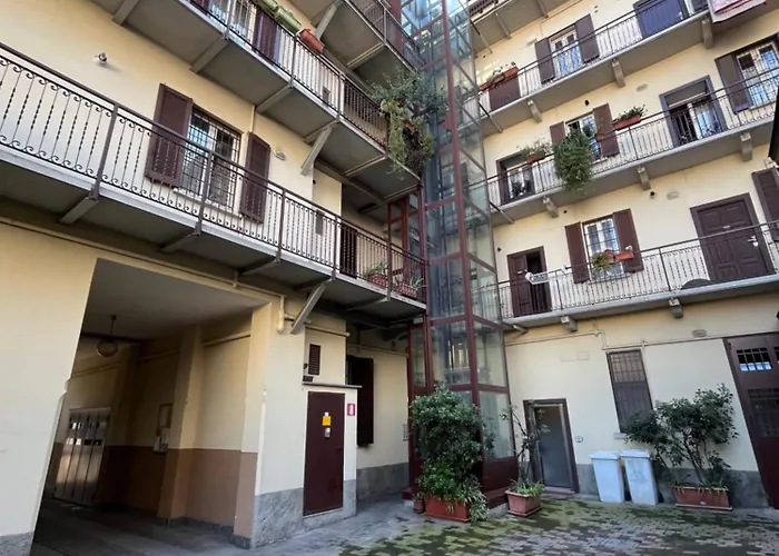 Casa Di Ringhiera Old