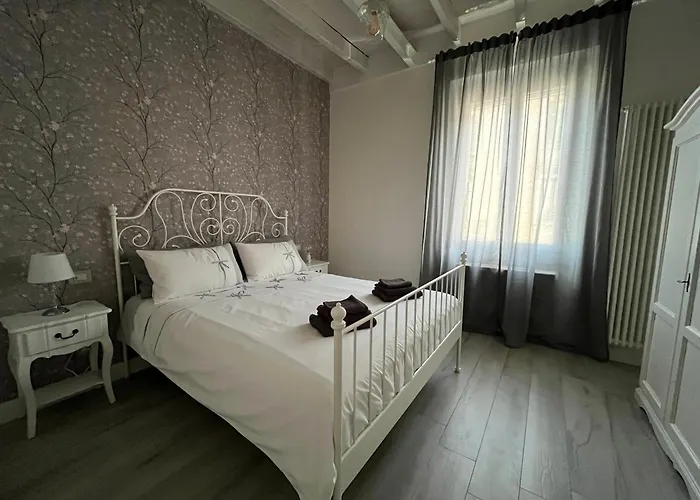 Casa Di Ringhiera Old 公寓 *