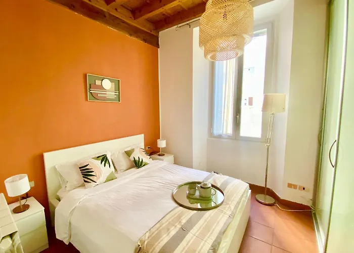 Urban House - Charming Navigli Center Lägenhet *