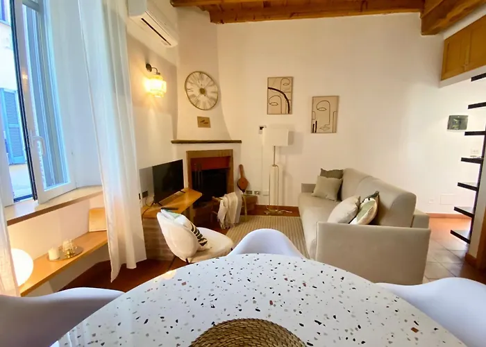 Urban House - Charming Navigli Center Lägenhet Milano