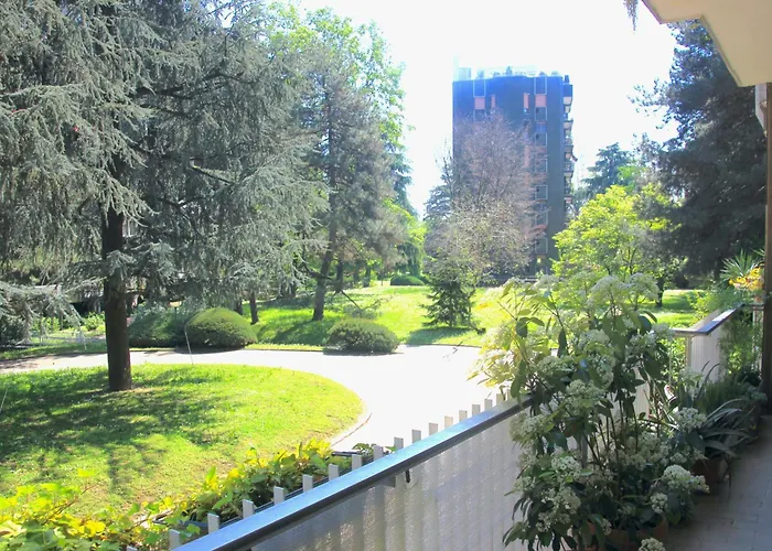 Greenhouse Daire Milano