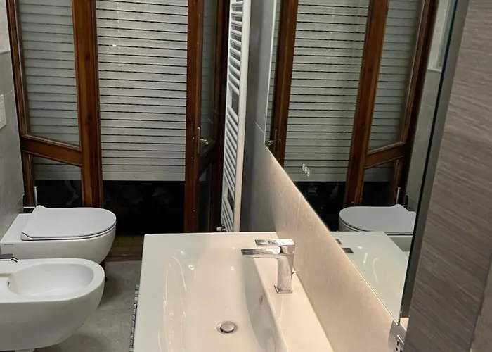 Apartament Bilocale Zona Navigli Mediolan