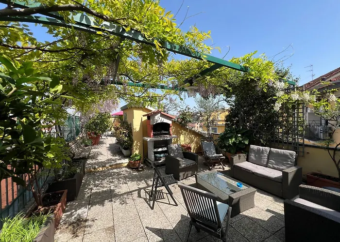 Dream Garden Center On Subway 10 Guest Apartmán *