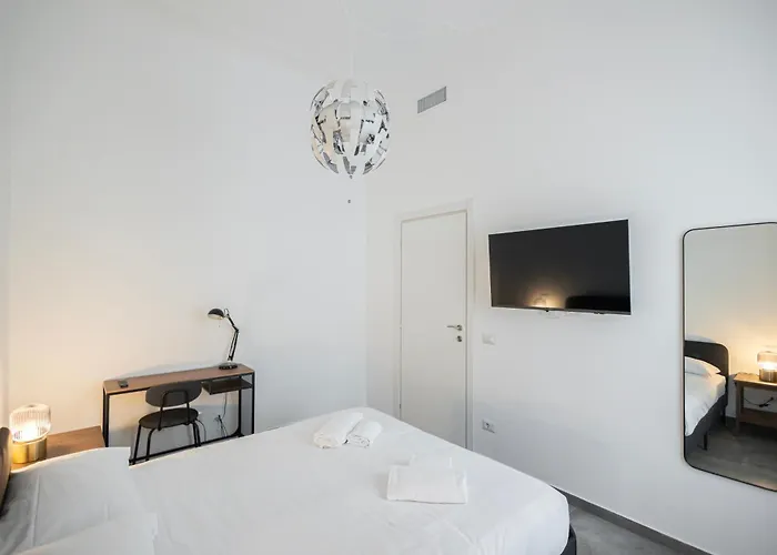 Nuovissimo Bilocale In Zona Risorgimento * Milánó