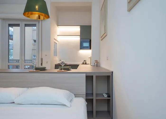 Xenia - Renovated In Navigli Area Апартаменты *