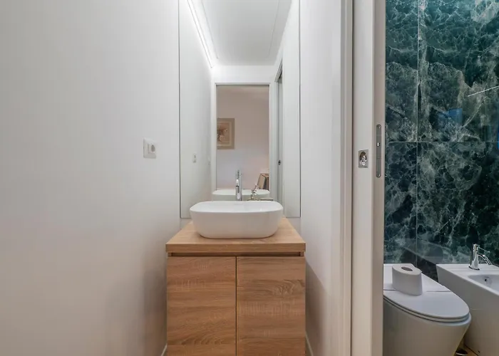 Xenia - Renovated In Navigli Area Милан