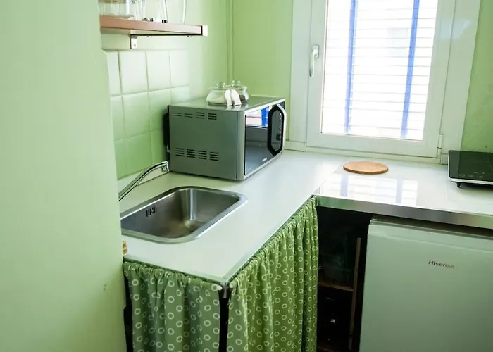 15min To Downtown Cozy Escape In *