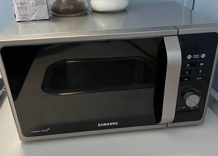 15min To Downtown Cozy Escape In Lägenhet Milano