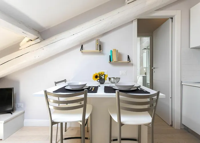 Ferrucci 1 Bedroom Attic In By Halldis شقة