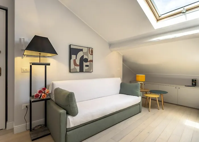 Ferrucci 1 Bedroom Attic In By Halldis