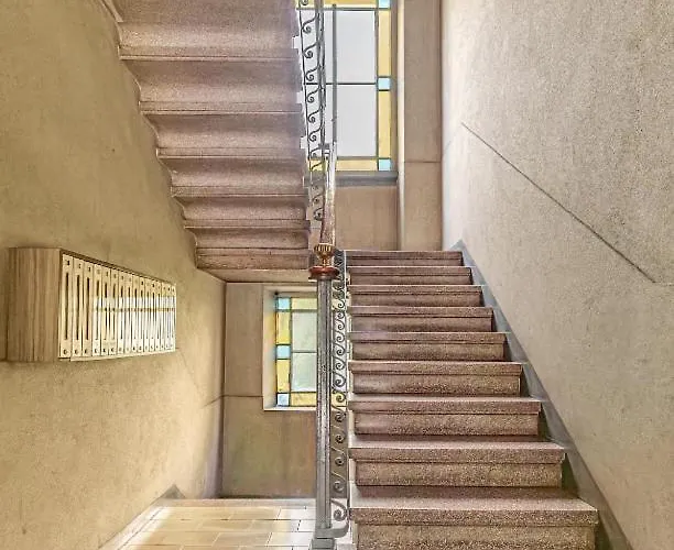 • grazioso Tra Life E San Siro •  *