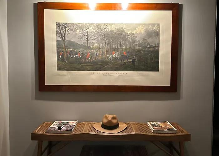 Ms Luxury - Leia Hospitality *